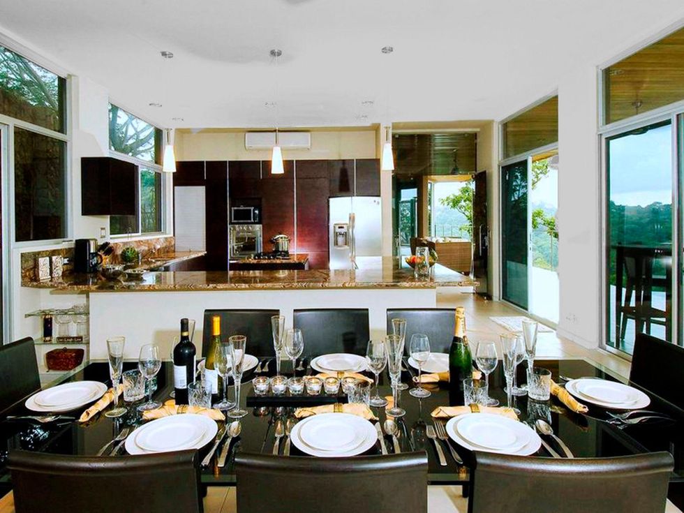 10 On the Market 3 Las Vistas Costa Rica May 2014