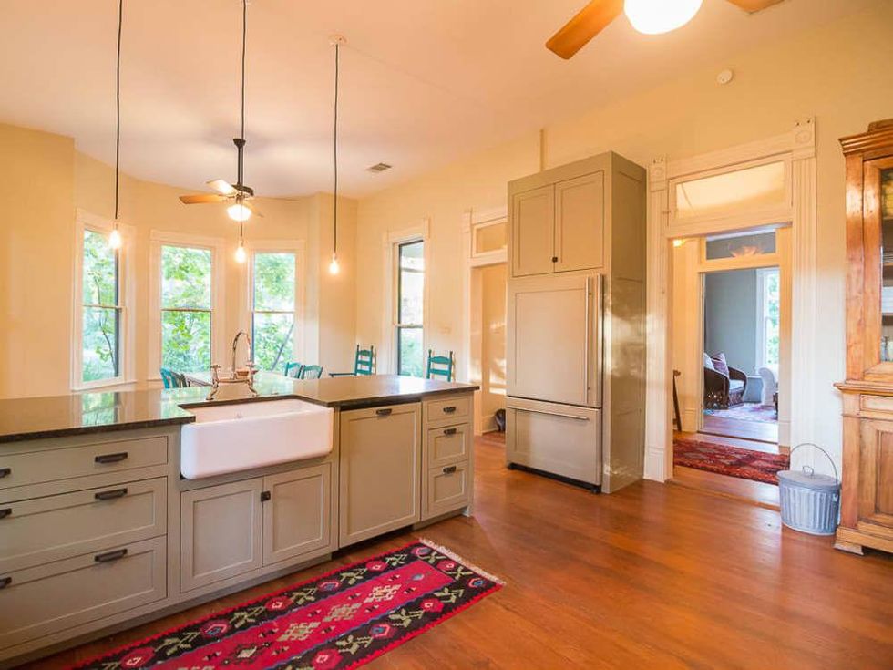 1011 E. Eighth St. kitchen