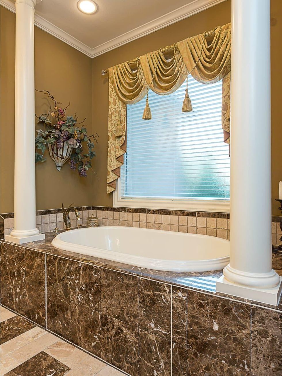 110 Bella Cima Austin house for sale bathroom