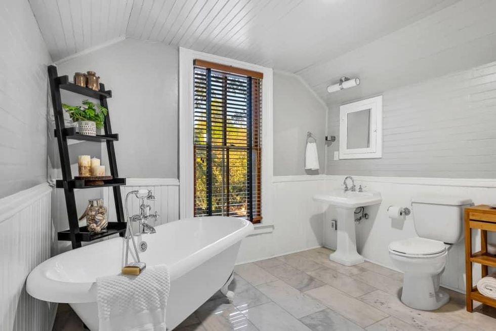 1110 East 8th Street