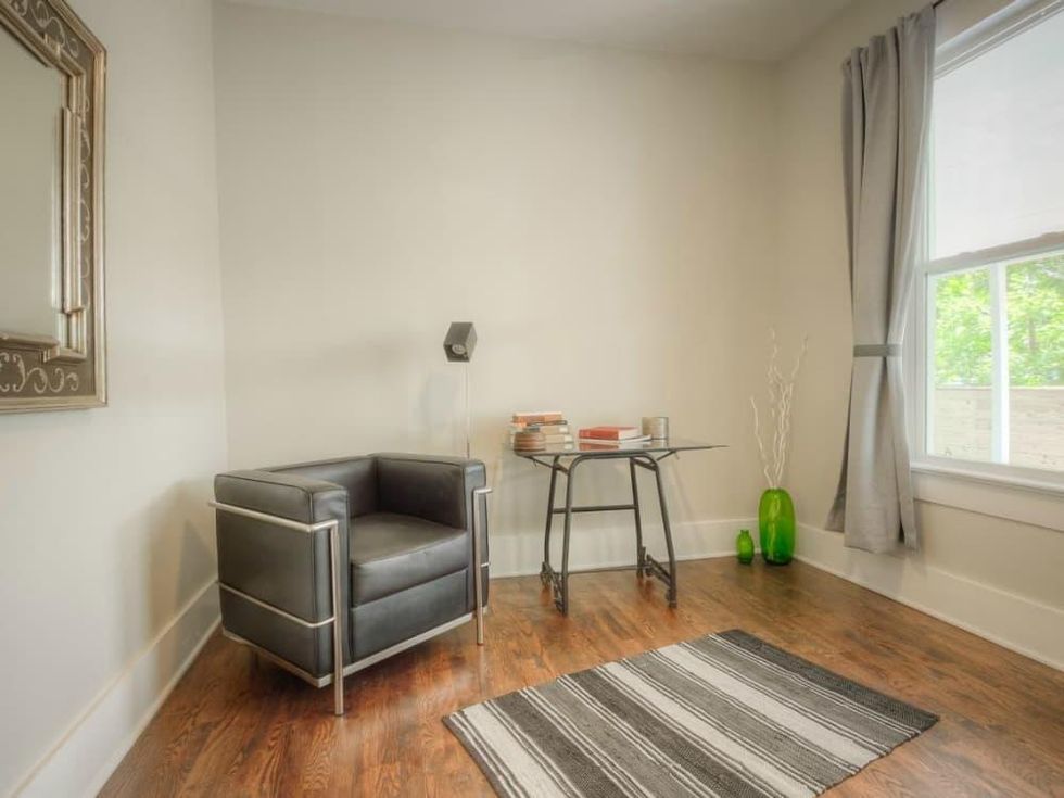 1122 Gunter St 78702 East Austin house bedroom 2015