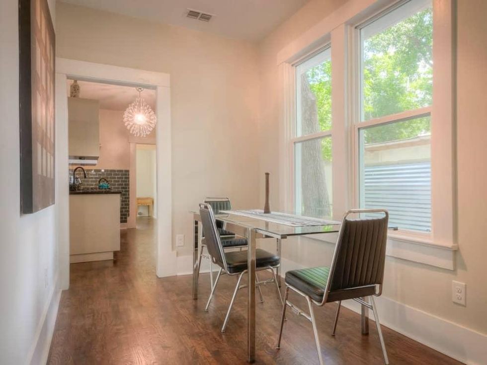 1122 Gunter St 78702 East Austin house dining room 2015