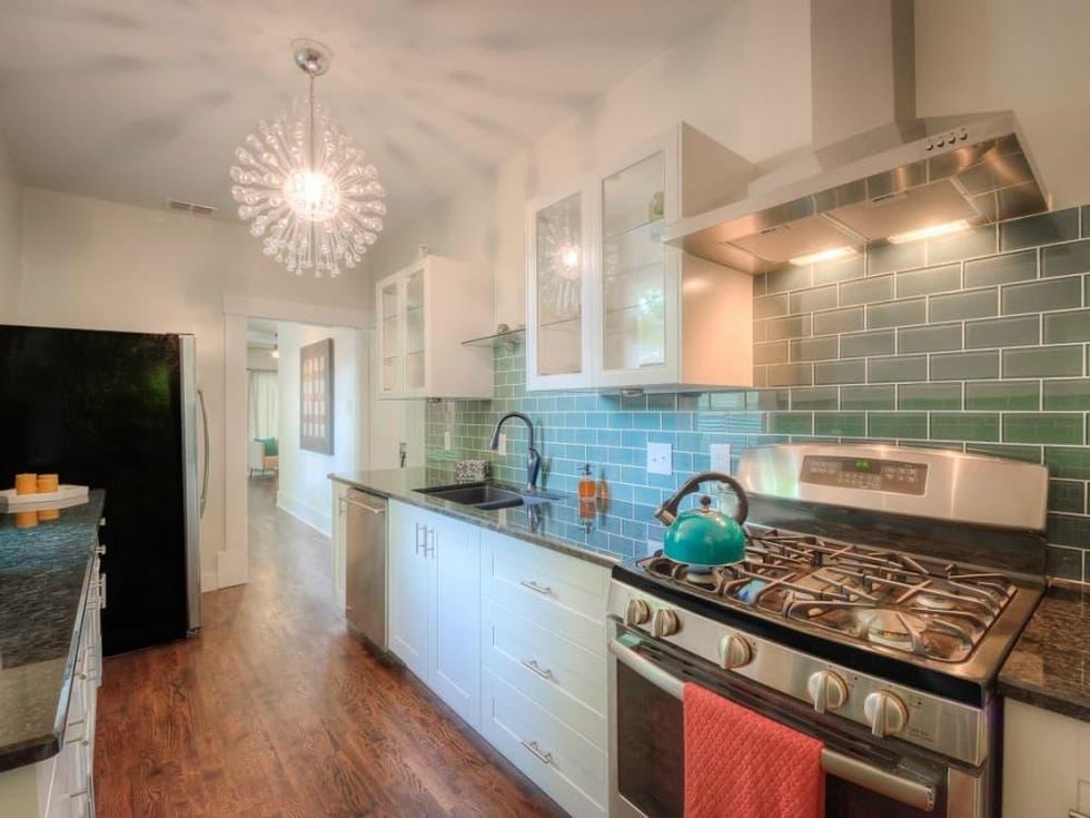 1122 Gunter St 78702 East Austin house kitchen 2015