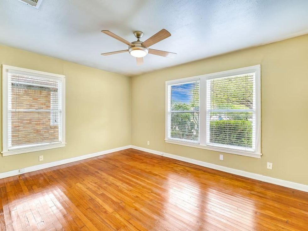 1202 Justin Ln Austin house for sale