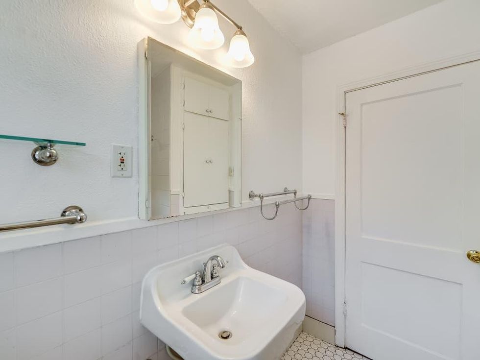 1202 Justin Ln Austin house for sale