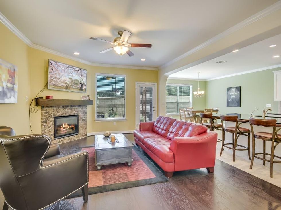 12312 Terraza Austin townhouse for sale living room