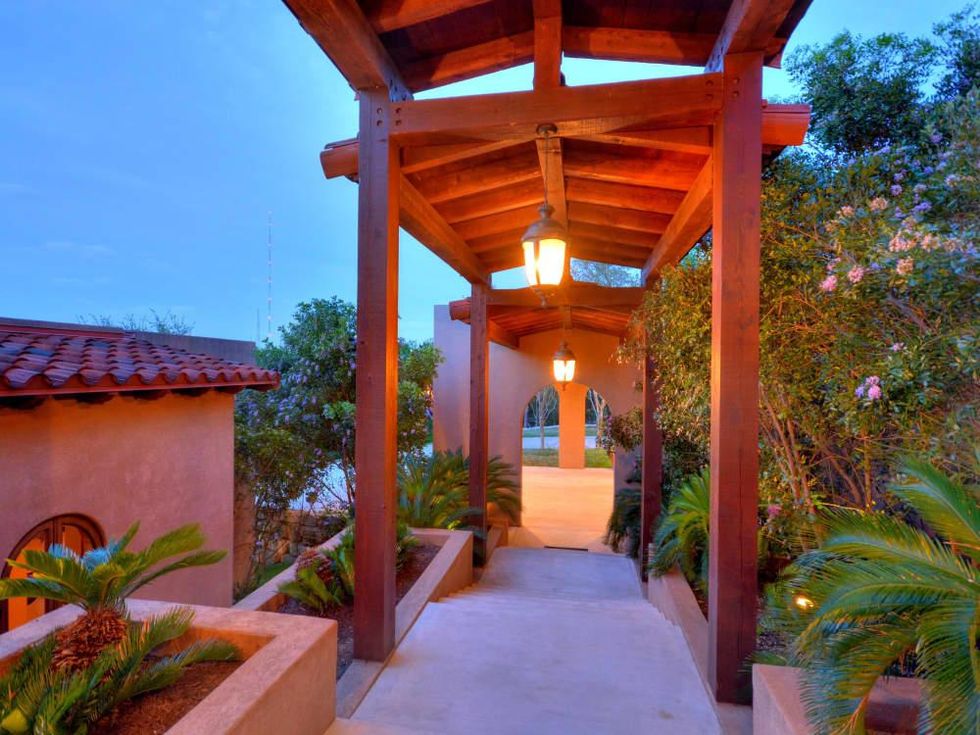 1516 Wild Cat Hollow Austin home house West Lake Hills 2015 courtyard