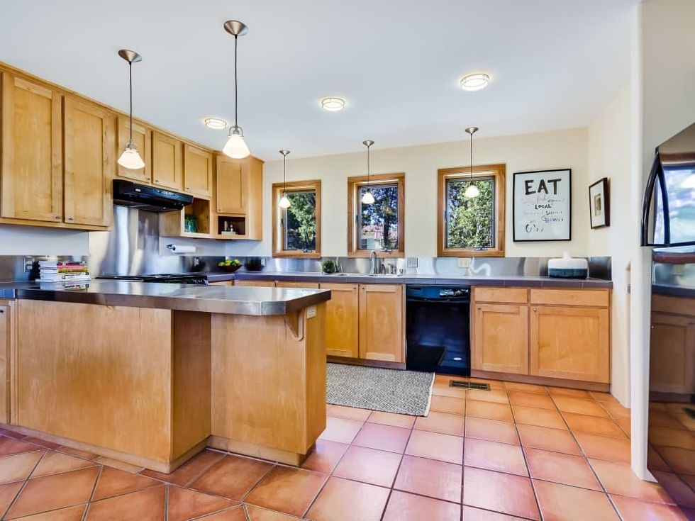 1604 The High Road Austin home for sale kitchen