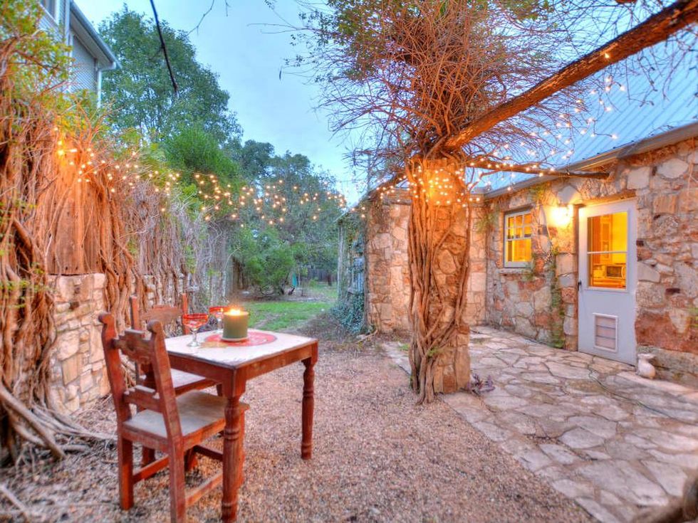 1610 Juliet St. courtyard