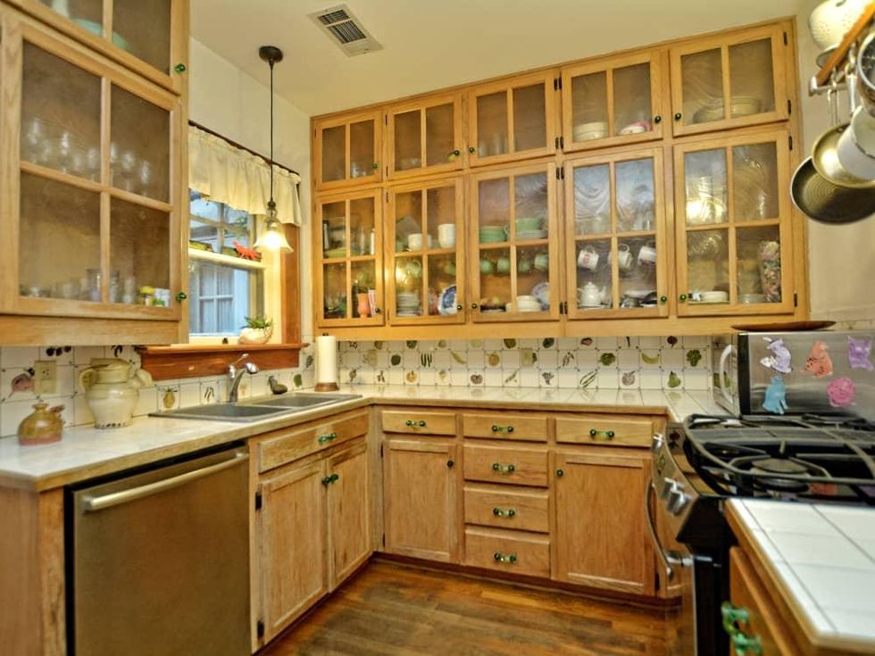 1610 Juliet St. kitchen