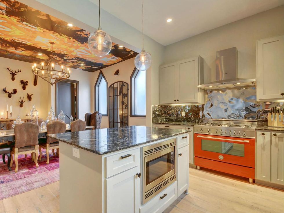 1612 Bauerle Ave Austin house kitchen