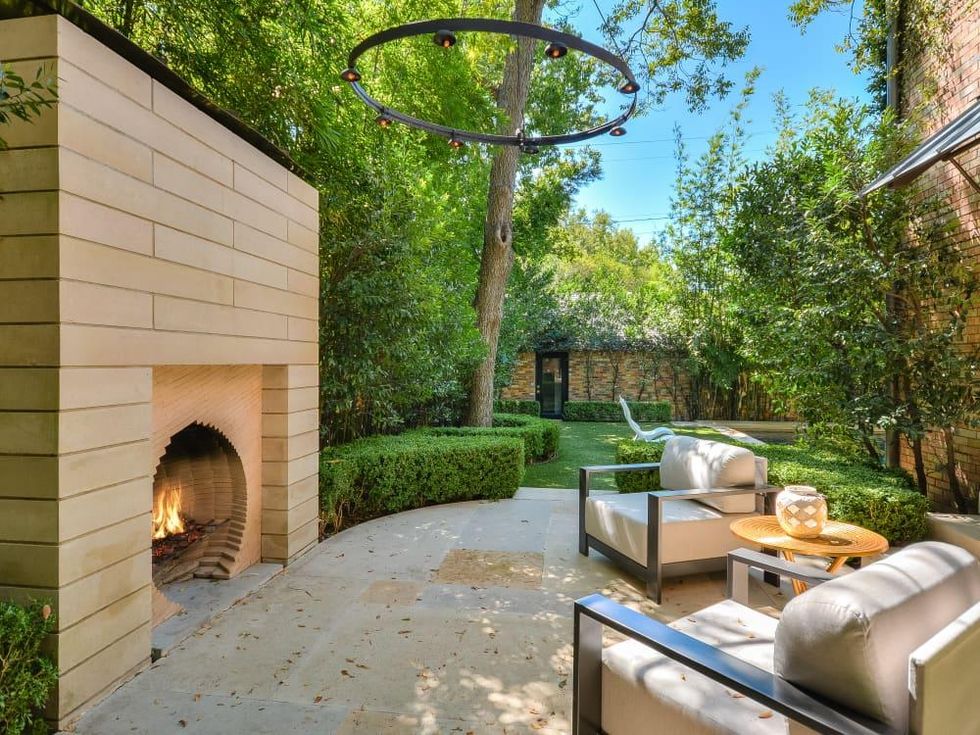 1625 Watchhall Austin house for sale backyard