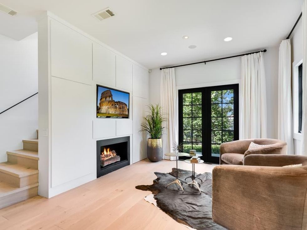 1625 Watchhall Austin house for sale entryway