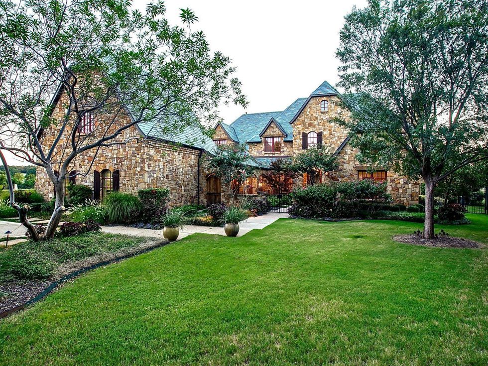 1724 Wisteria Way in Westlake