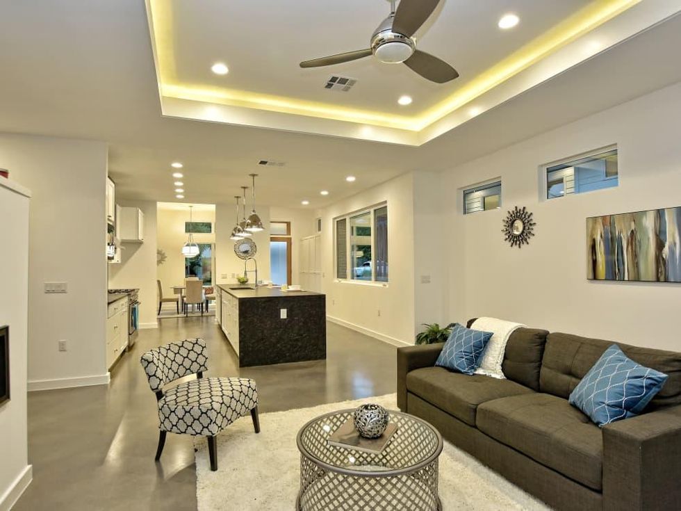 1804 Frazier Austin house for sale living room