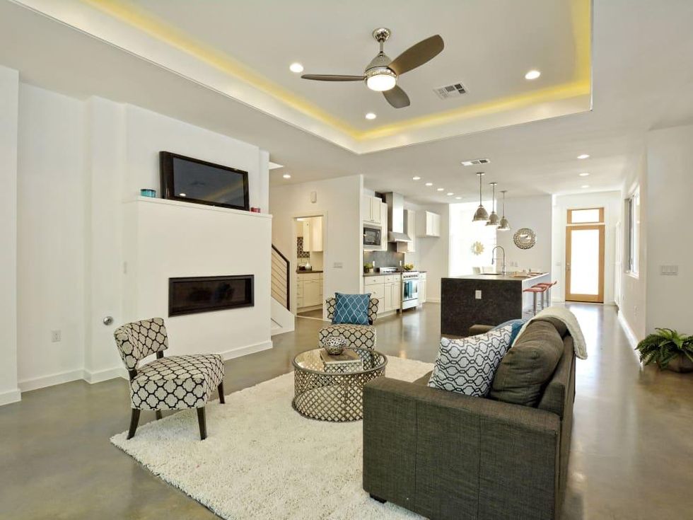 1804 Frazier Austin house for sale living room