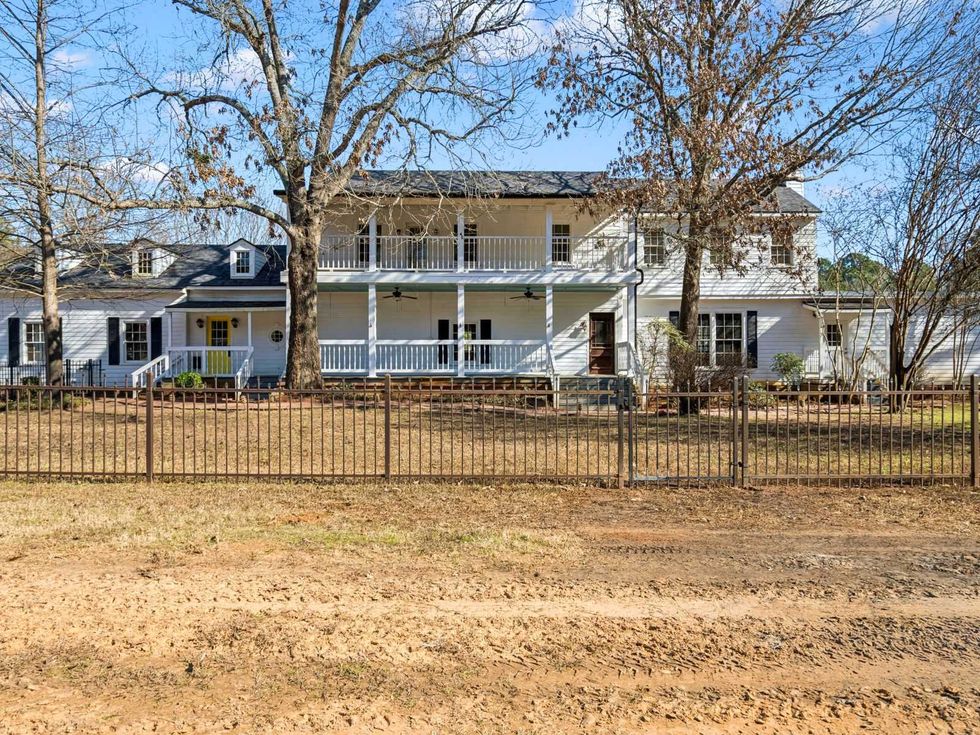 18621 Country Rd 477-1, Lindale Miranda Lambert childhood home