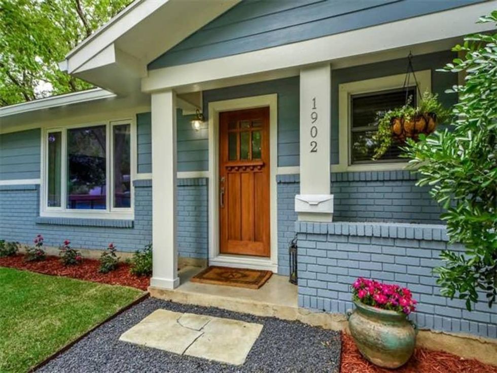 1902 Brentwood Exterior