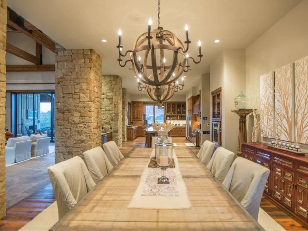 1920 Valentino Cove Lake Travis Spicewood house for sale dining room