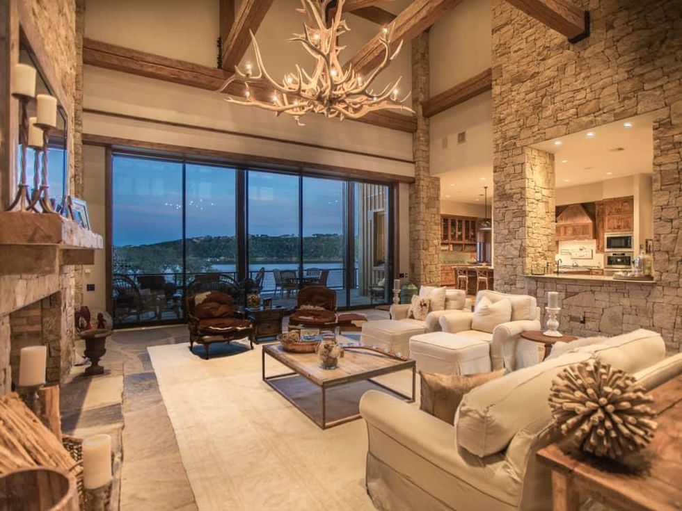 1920 Valentino Cove Lake Travis Spicewood house for sale
