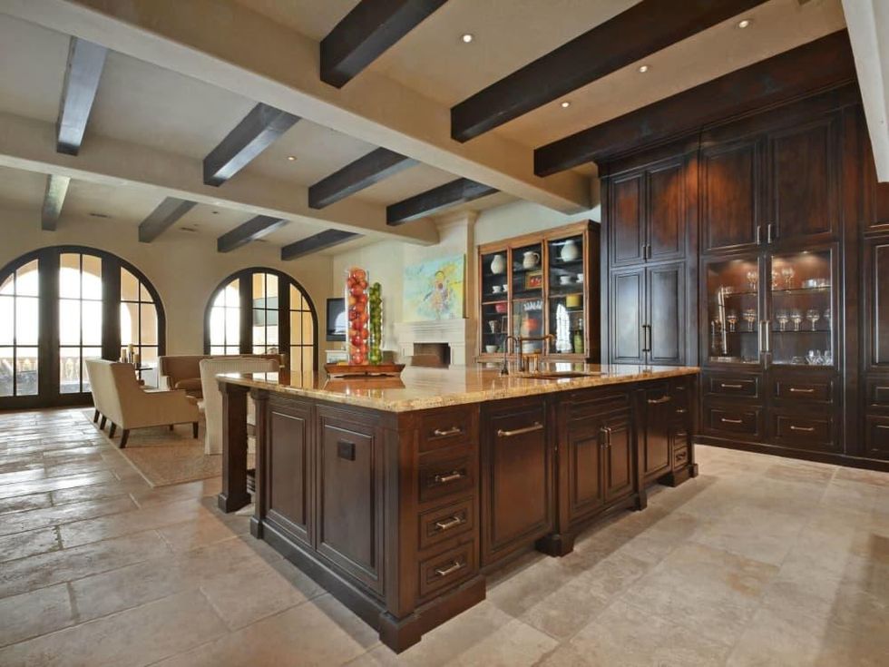 19700 La Isla Cover Austin house for sale kitchen