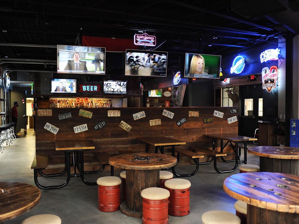 2 first look inside Doc's Motorworks in Montrose November 2014