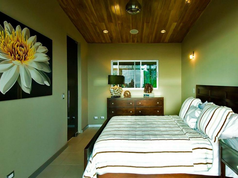 2 On the Market 3 Las Vistas Costa Rica May 2014