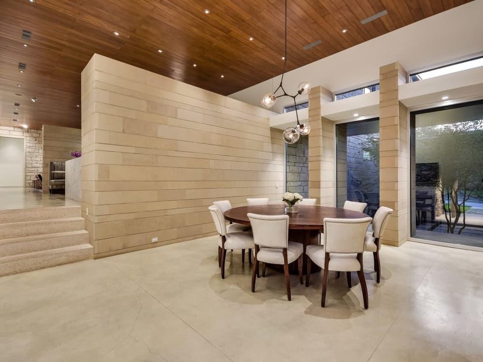 2009 Cueva de Oro Austin house for sale dining room