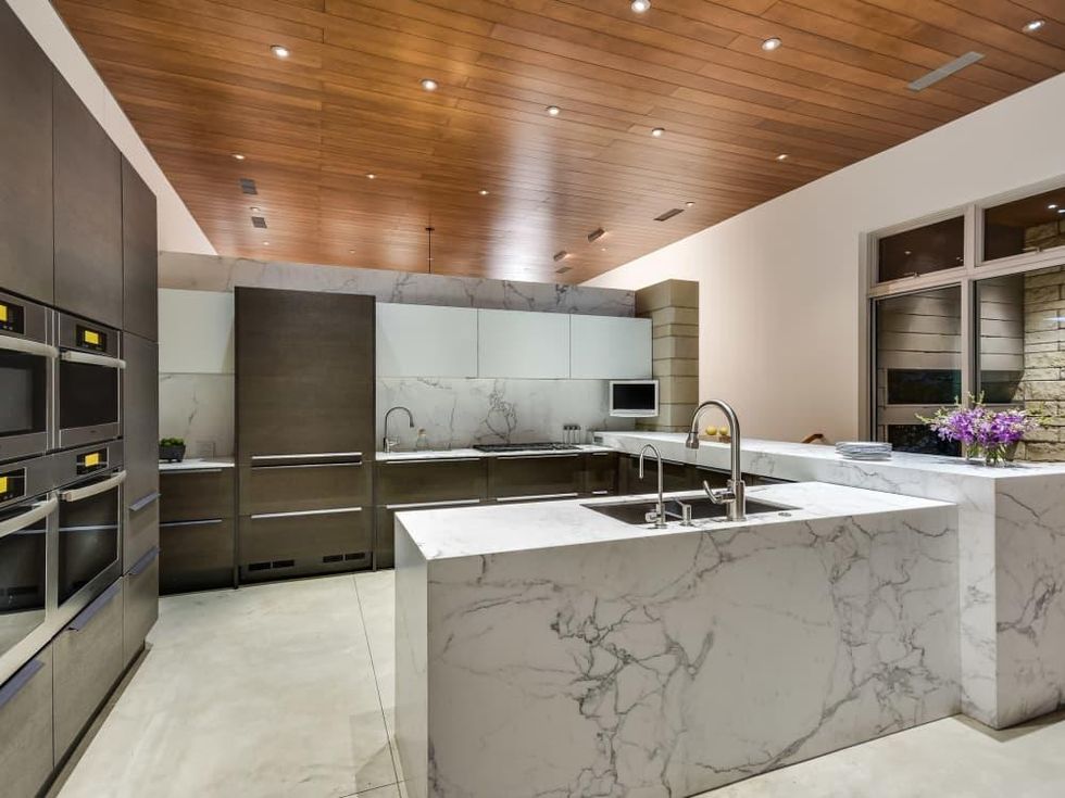 2009 Cueva de Oro Austin house for sale kitchen