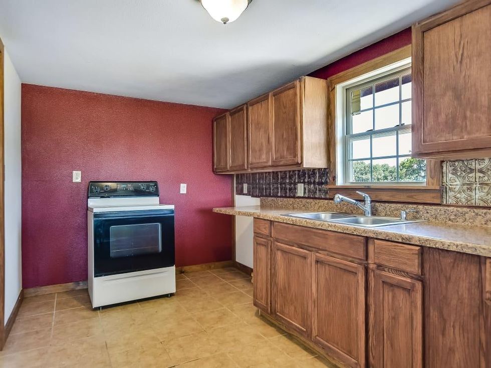 201 Greystone Ranch Bertram house for sale kitchen