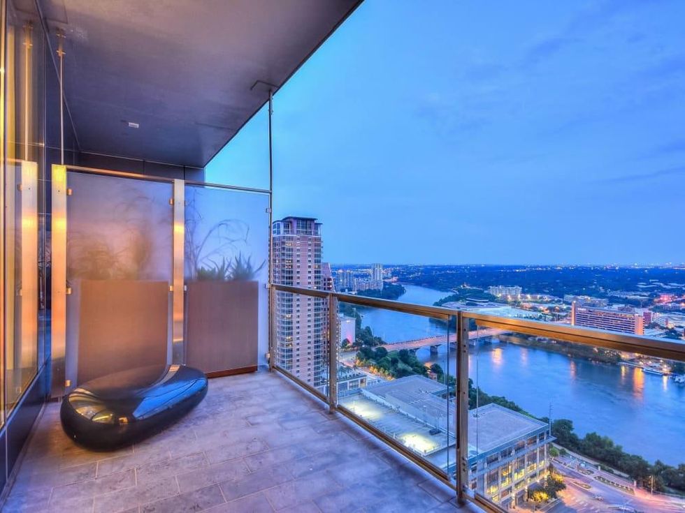 210 Lavaca Austin condo for sale balcony