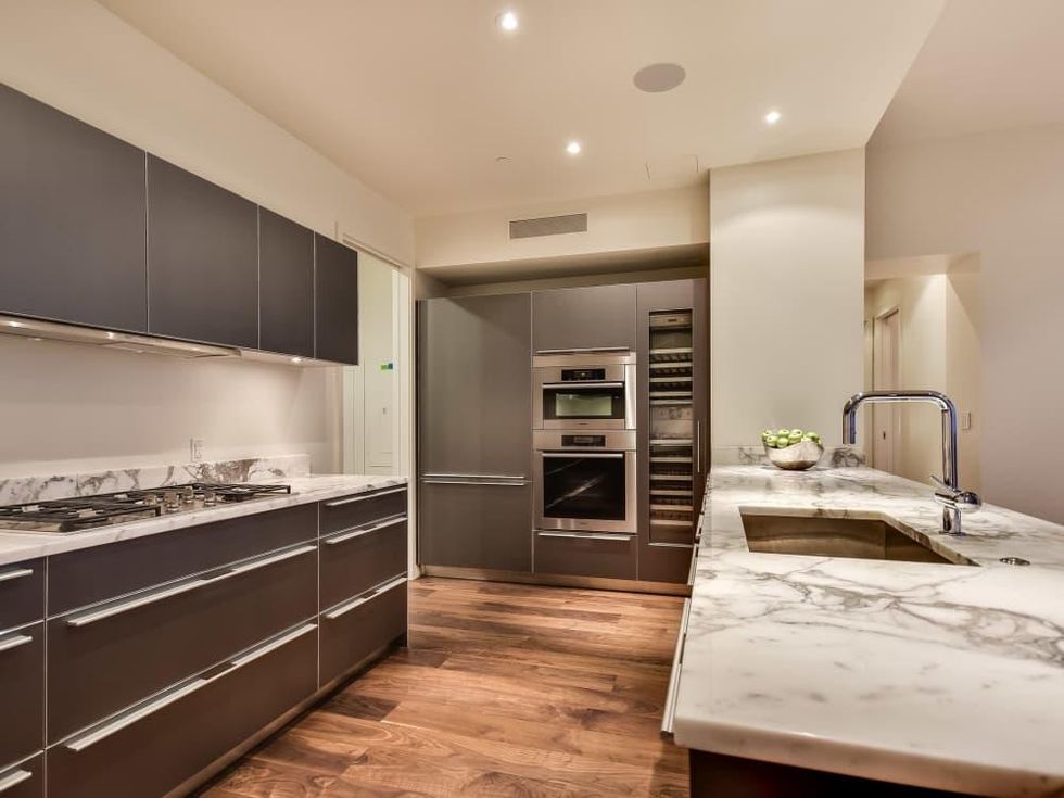 210 Lavaca Austin condo for sale kitchen