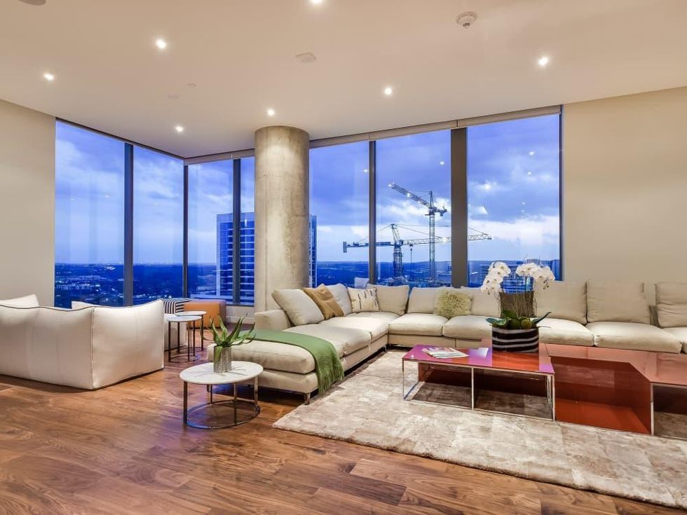 210 Lavaca Austin condo for sale living room