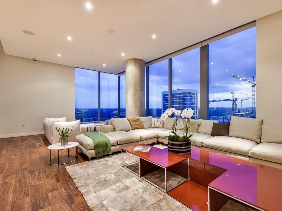 210 Lavaca Austin condo for sale living room