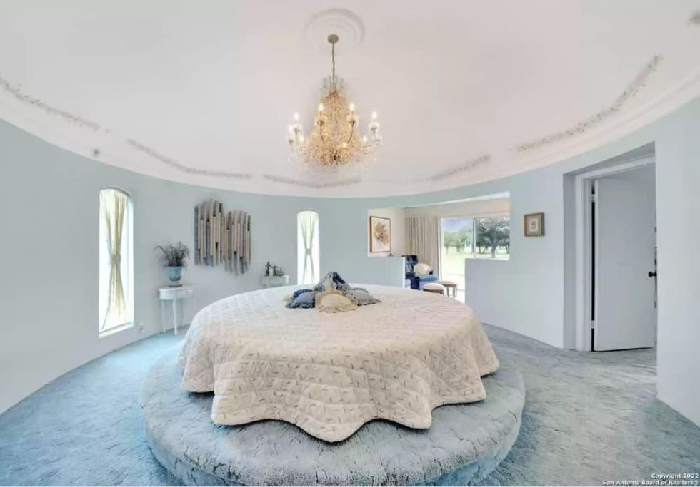 21155 Interstate 37 S, Elmendorf