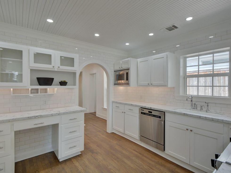 2200 Bowman Austin house for sale kitchen