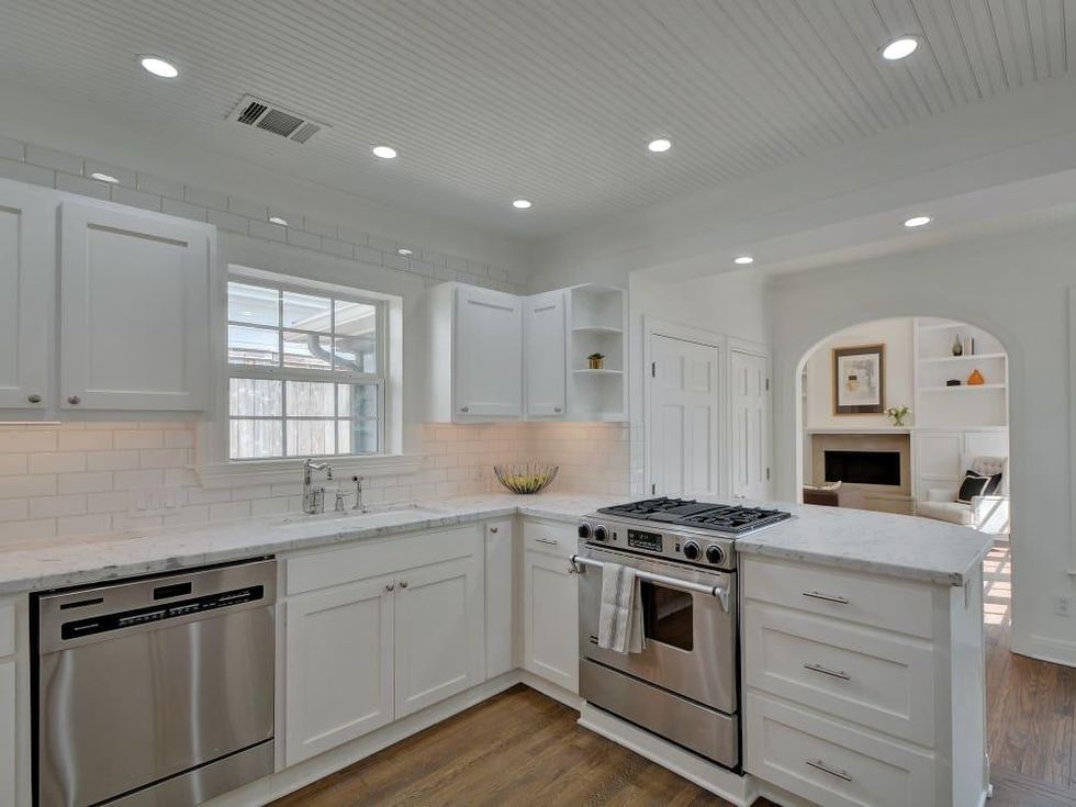 2200 Bowman Austin house for sale kitchen