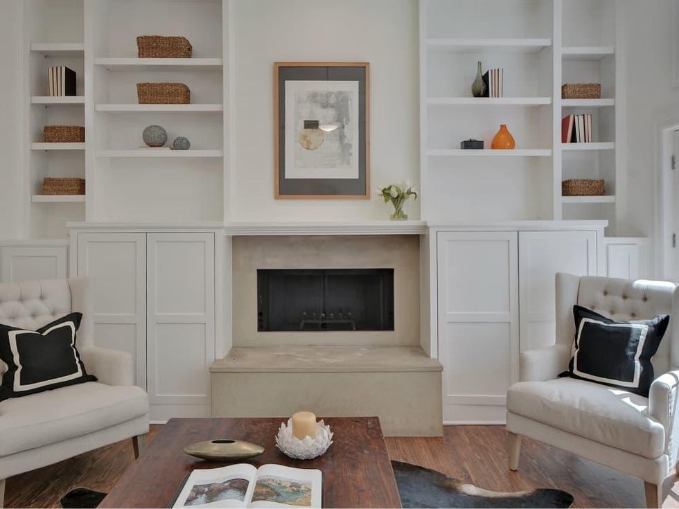 2200 Bowman Austin house for sale living room