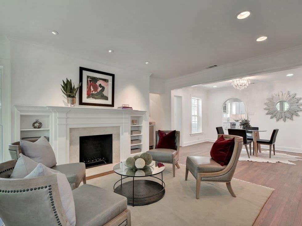 2200 Bowman Austin house for sale living room