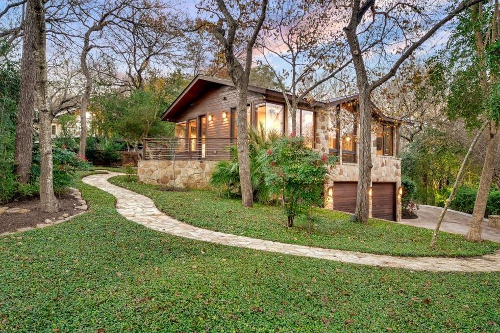 23 Hull Circle West Lake home for sale