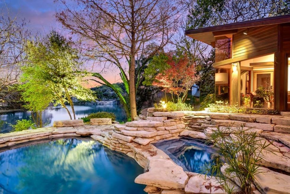 23 Hull Circle West Lake home for sale