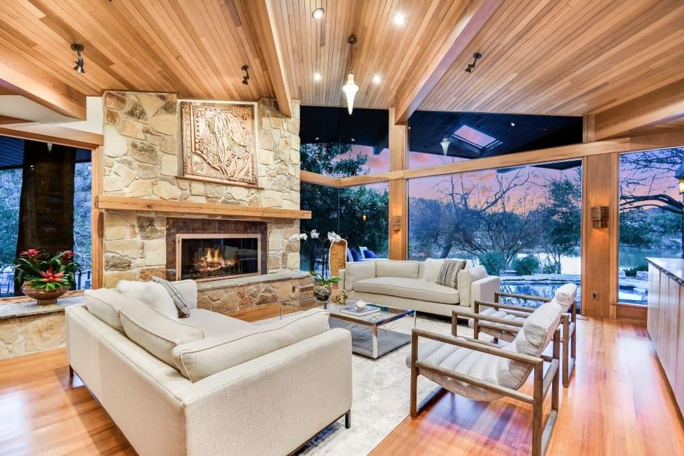 23 Hull Circle West Lake home for sale