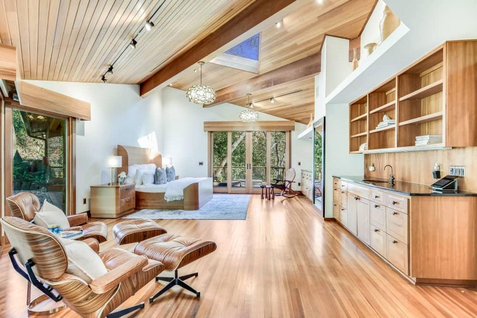 23 Hull Circle West Lake home for sale