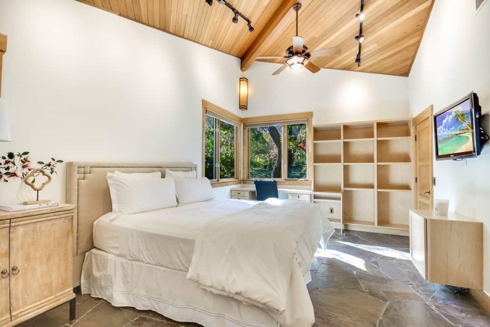 23 Hull Circle West Lake home for sale