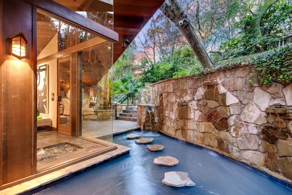 23 Hull Circle West Lake home for sale