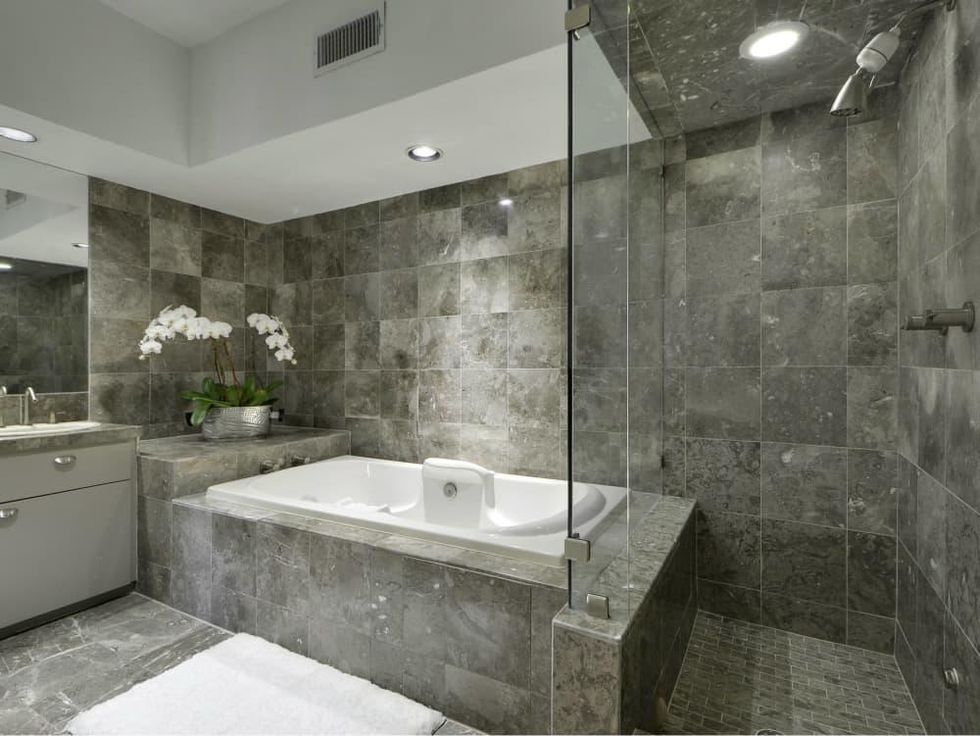 2329 Westlake Austin house for sale bathroom