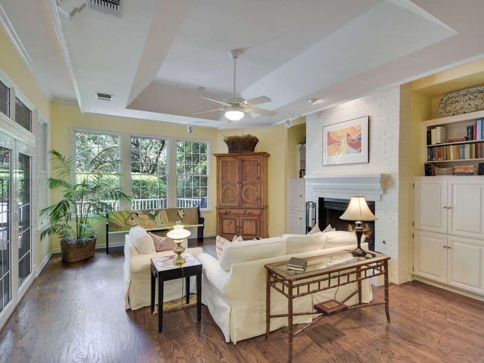2400 Westlake Pass Austin house for sale living room