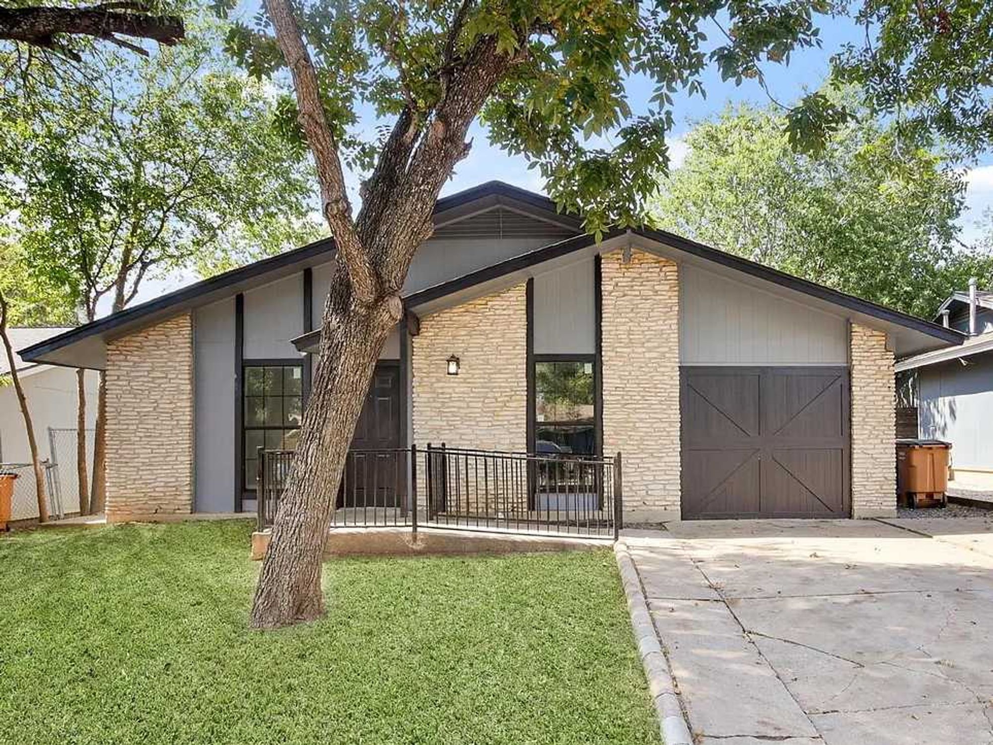 2503 Lakehurst Drive, Austin home for sale