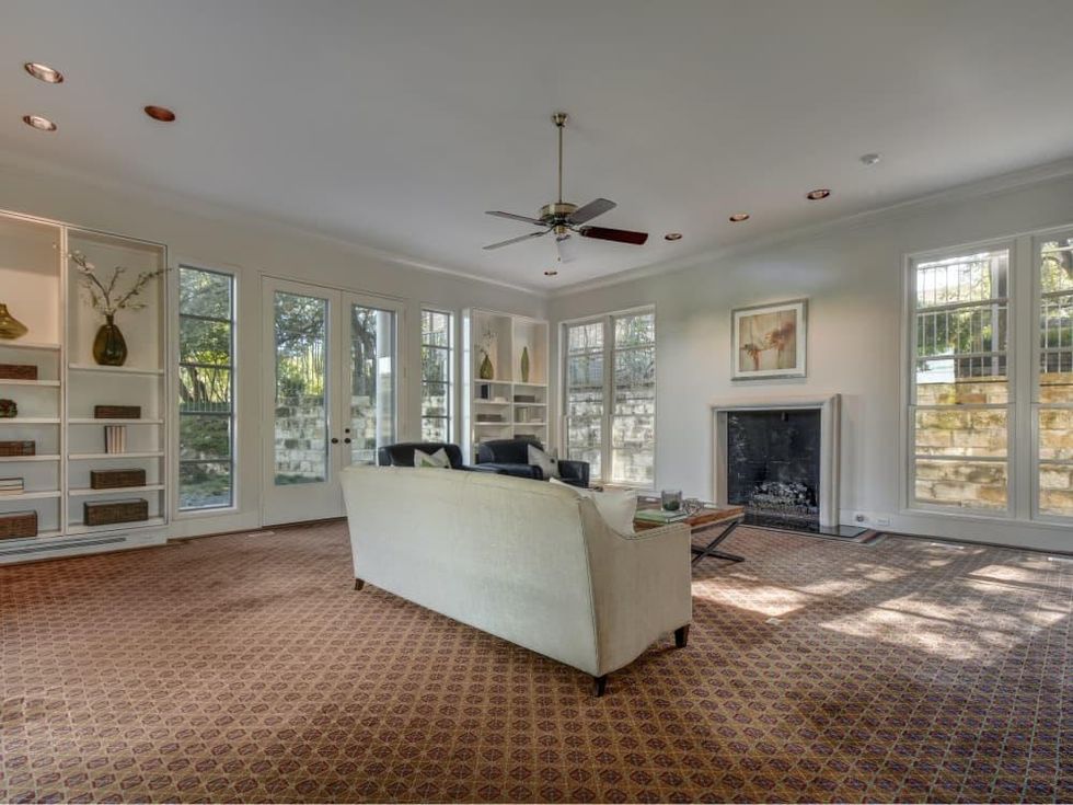 2518 El Greco Cove Austin house for sale living room