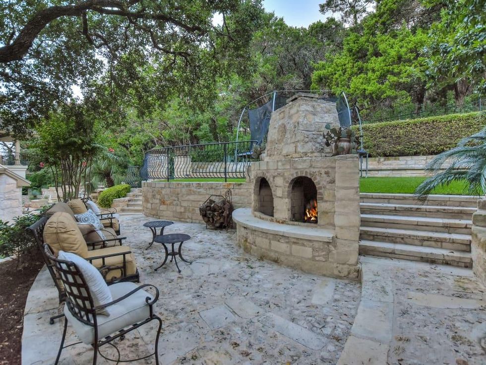 3001 Pescadero Austin house for sale backyard